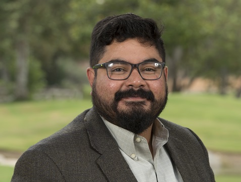 Dr. Valencia publishes article on public relations and political opposition